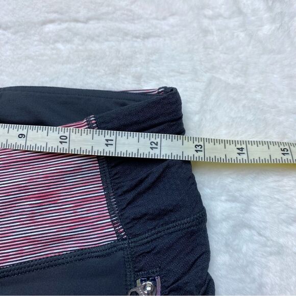 Lululemon Capri Length Ruched Sides Leggings Size 6 - Picture 10 of 11